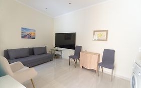 Portside Retreat By Efi 'S